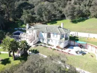 5-Acre Mountain Retreat in Serene Santa Cruz MountainsRental Permit #Vrab00019 브롬머 스트리트 카운티 공원 주변 호텔