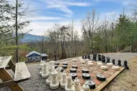 Fall Specials! Views in Smokies!  Hot Tub, Games, Outdoor Checkers!