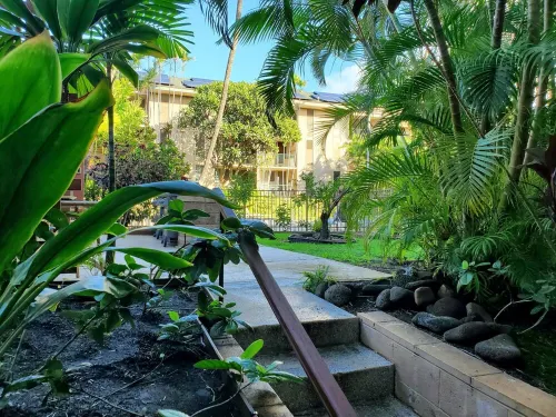 Steps to Best Beaches.Renovated! Best Value in Paradise! Free Wifi,Long Distance