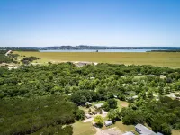 Tiny Home in Canyon Lake 5 mins to Lake & River, Prime Area, Pet Friendly! - Apartments