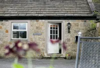 Beautiful 2 bedroom Dales Cottage with stunning Nidderdale views