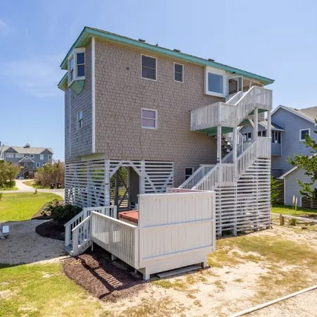 Private HGTV Inspired Beach Cottage Gorgeous 4 BR 2 BA Luxury Semi-Oceanfront