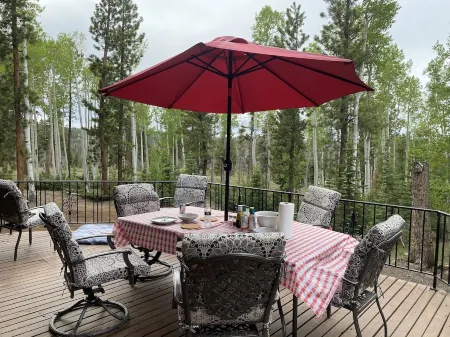 COZY🏡CABIN NEAR⛰BRIAN HEAD☀️ZION🌄BRYCE CANYON 🏞WITH📡Wi-Fi 🐶 PET FRIENDLY