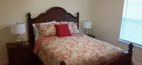 Family-sized Apartment, ten minutes to Navarre Beach.