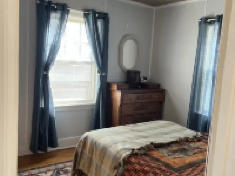 Rabbit Run - Cozy cottage in the heart of Walloon Lake Village. Family-friendly! Hotels in Melrose Township