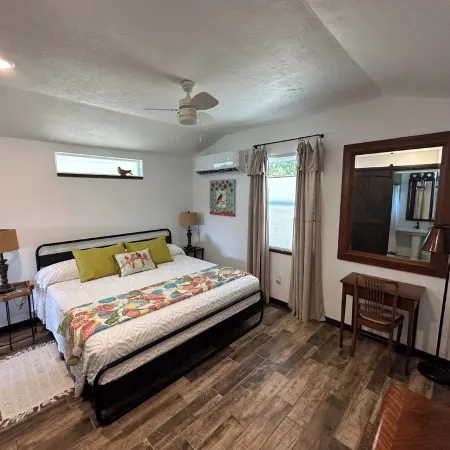 Cozy Lakeview Cabin, Boat Parking, Breathtaking Lake View, One Hour from Tulsa
