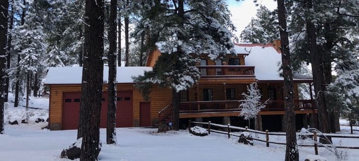 FAMILY SIZE CABIN IN THE PINES Hotels in Апачі