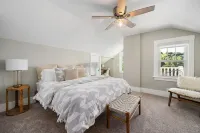 NEW LISTING ! NEWLY REMODELED HISTORIC HOME NEAR DOWNTOWN!