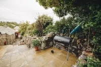 Amazing views over Beach and the sea.2 bedrooms Các khách sạn ở Saint Austell Bay