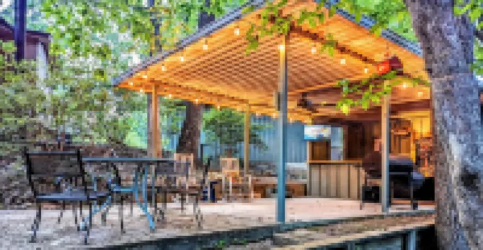 Catchin' 247 - Lakefront hideaway, outdoor spa, bar, firepit!