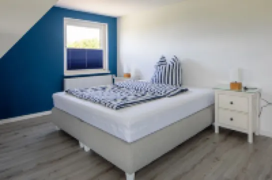 Vacation apartment Kapitänskajüte in Schillig, close to the beach and cozy with balcony