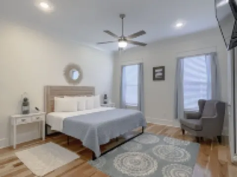 Beautiful Gulf Coast Home with Pool 長灘酒店