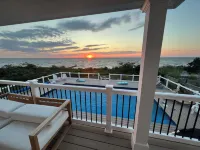 New Construction 2021 beachfront with amazing sunsets and pool - Strand