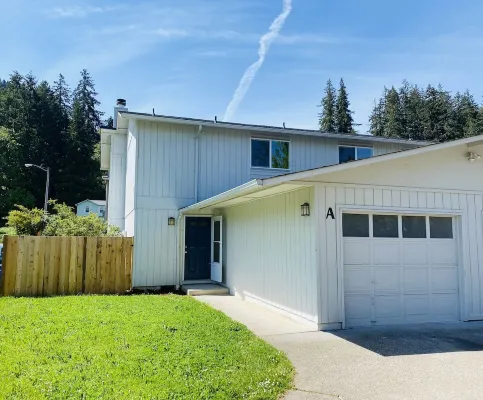 WELCOME TO HUEY DUCK HOUSE-A!  3BR & 2BA SLEEP-8