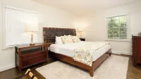 Comfy family or multi couple retreat. Near Friendly Center, Tanger, Downtown! Hotels near Sprouts Farmers Market