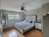 Casa Paloma* Fully Renovated* 5BR* Jacuzzi* Home Gym* Great Location 버밍엄 호텔