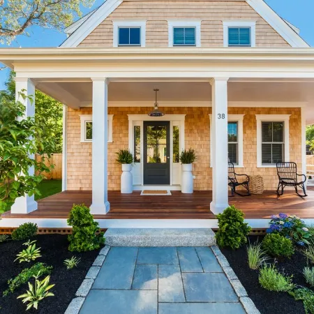 New 4-bedroom House with Swimming Pool–Just a 10-minute Walk to Town