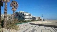 Apartment seafront luxury building Canet Sud, parking and free WIFI