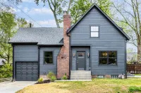 La Casa Negra - Spanish Townhome in SoBro