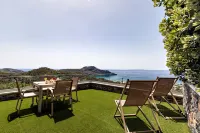 The Village Apartments - Homestays