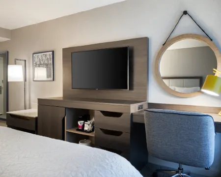 Hampton Inn Boston/Cambridge Hotels in Cambridge