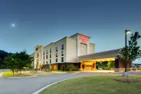 Hampton Inn Birmingham/Leeds Hoteles cerca de The Livery