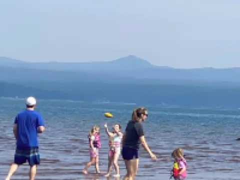 Riverfront Cabin on Hamilton Branch · Lake Almanor / Pet-Friendly 플러머스 카운티 호텔