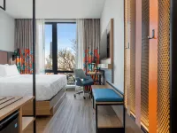 Tru by Hilton Brooklyn Hotels near Union Hall