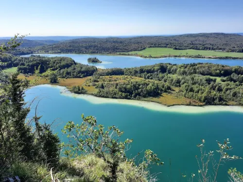 Large apartment in village center with direct access to ski and hiking trails Hotels in Premanon