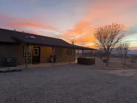 Pool, Sauna, Hot Tub, King Size Bed, BBQ, Easy Access to Sedona @Dark Sky Ranch!
