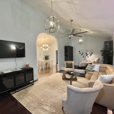 Modern 3-bedroom house in Wilmington with a HUGE yard and Bonus Sunroom