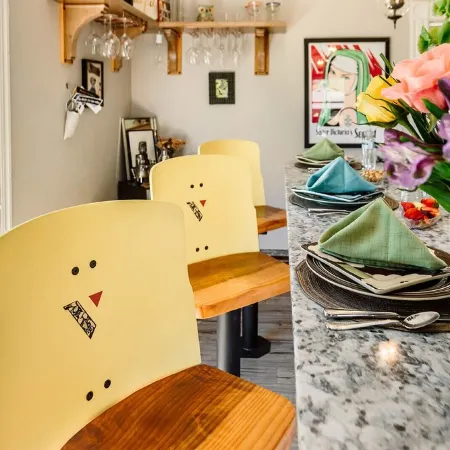 Victorian Secrets 1897 Home - Curious? Eclectic, convenient & ❤️ of wine country