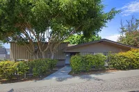 7 Bedrooms In The Village!  Beautifully Furnished Hotels near La Jolla Shores Park