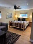Lakefront Home on Metcalf Bay, Sunset Views, Private Beach and deep Water Dock - Beach