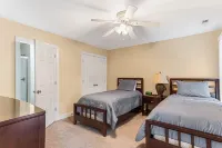 4 Bedroom 4.5 Baths, Sleeps 8 on course #5