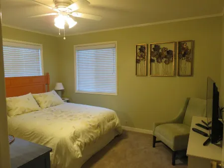 Wine Country Getaway under the Oak Отели рядом с достопримечательностью «Фэрмонт Сонома Мишен Инн & Спа»