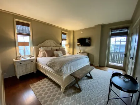 A Thyme for Rosemary: Quaint Rosemary Beach Condo walking distance to beach