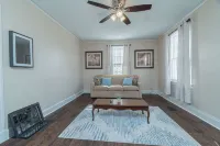 Serene Retreat: Charming 1BR/1BA Apt Close to DT