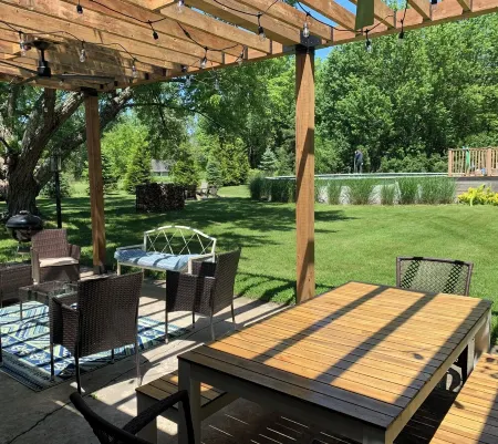 Warren Dunes- Pool, Hot Tub, Pet Friendly, Firepit, Pergola, Near Beach