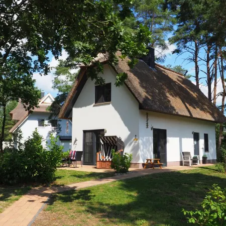 Charming Fisherman's Cottage on the Szczecin Lagoon on a Large Plot.