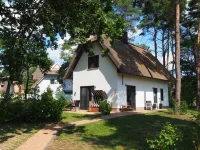 Charming Fisherman's Cottage on the Szczecin Lagoon on a Large Plot. - Wifi