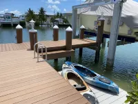 Outstanding pool and outdoor area 5 minute walk to beach!