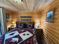 Downtown, Nice Furnishings, Clean & Cozy, W/ Fireplace, Indoor & Outdoor Pools