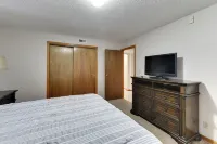 Aksarben Two Bed, One Bath Duplex Suite