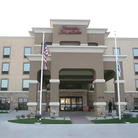 Hampton Inn & Suites by Hilton Fargo Medical Center