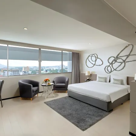 Pearl Hotel Phuket Отели рядом с достопримечательностью «Автобусный вокзал Пхукета»