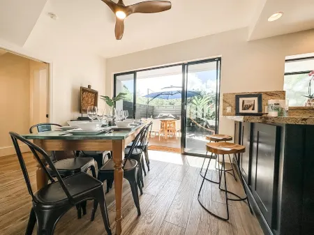 Walk to Napili Bay A Sandy Beach-3 Bedrooms-Private Hot Tub on Lanai-Kapalua