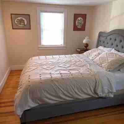 Spacious and Comfortable Home Next to all the Action! Rooms