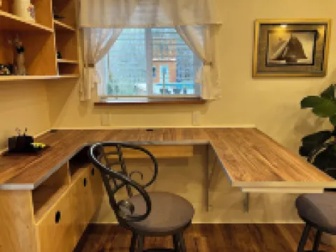 Cozy Cabin on Lake, relax and recharge. Enjoy boating, fishing and swimming. Hotels in Walker County