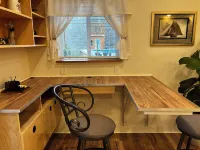 Cozy Cabin on Lake, relax and recharge. Enjoy boating, fishing and swimming.